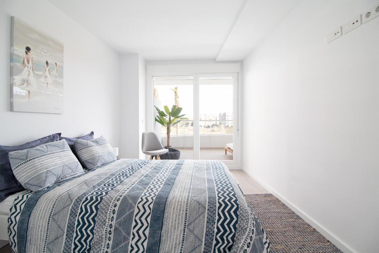 Global Properties, Apartamento Con Terraza Y Vistas A La Piscina En Gran Canet كانيت ذي بيرينغير المظهر الخارجي الصورة